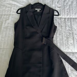 H&M belted sleeveless tuxedo dress